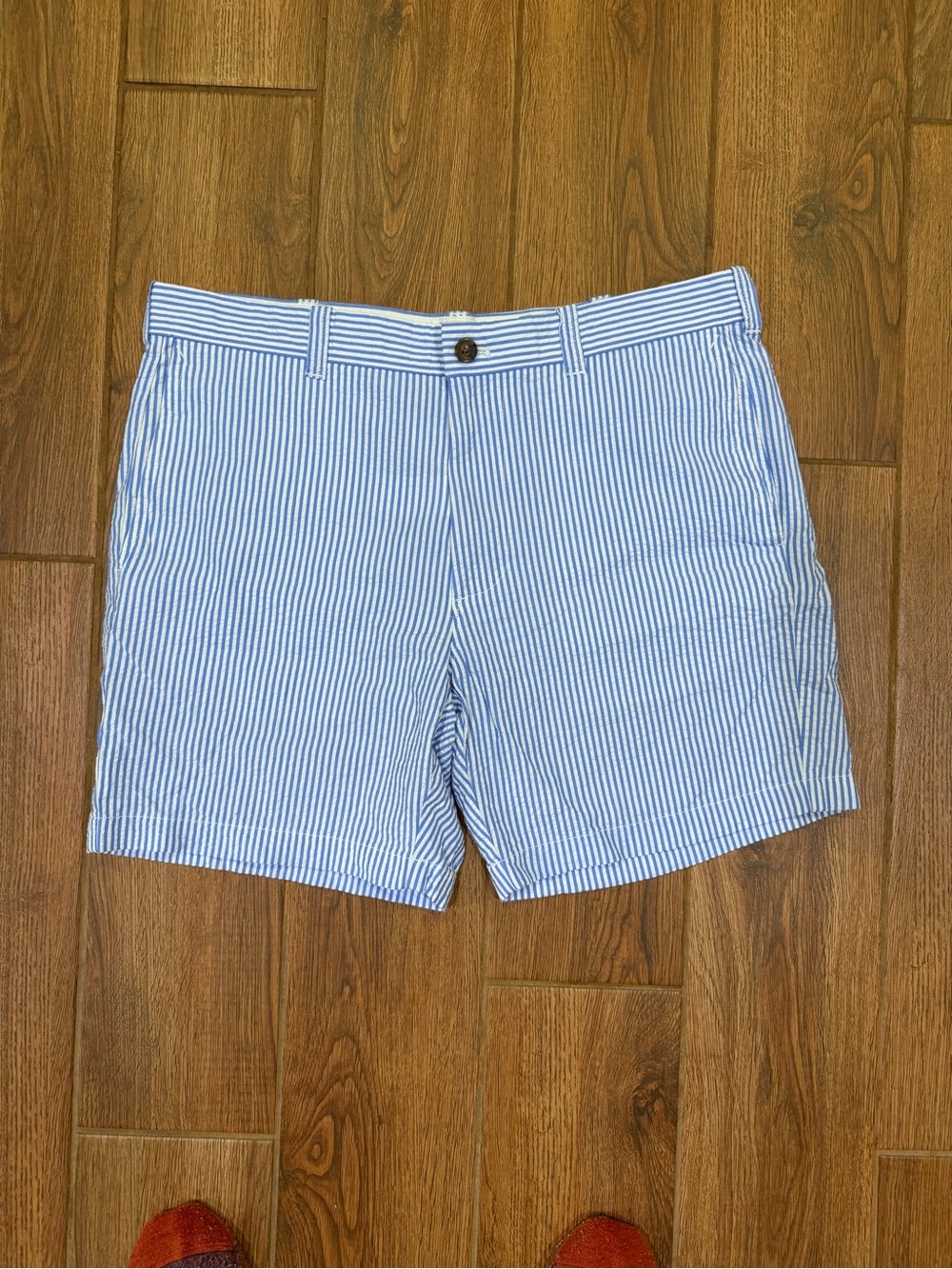 J. Crew seersucker Flat Front Shorts 7” / men’s 35
